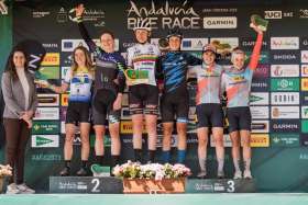 Irina Lützelschwab und Katazina Sosua durften sich in diesem Jahr über den Sieg Beim Andalusia Bike Race freuen. Foto: zVg