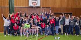 Volley Smash 05 Laufenburg-Kaisten trumpft mit einem starken Vereinszusammenhalt auf: Viele Vereinsmitglieder reisten an den Cup-Final in Zofingen. Foto: zVg